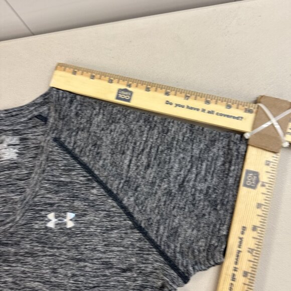 Under Armour Women’s Medium Workout Shirt Heatgear Semi Fitted V-Neck Shirt Gray - Picture 6 of 6